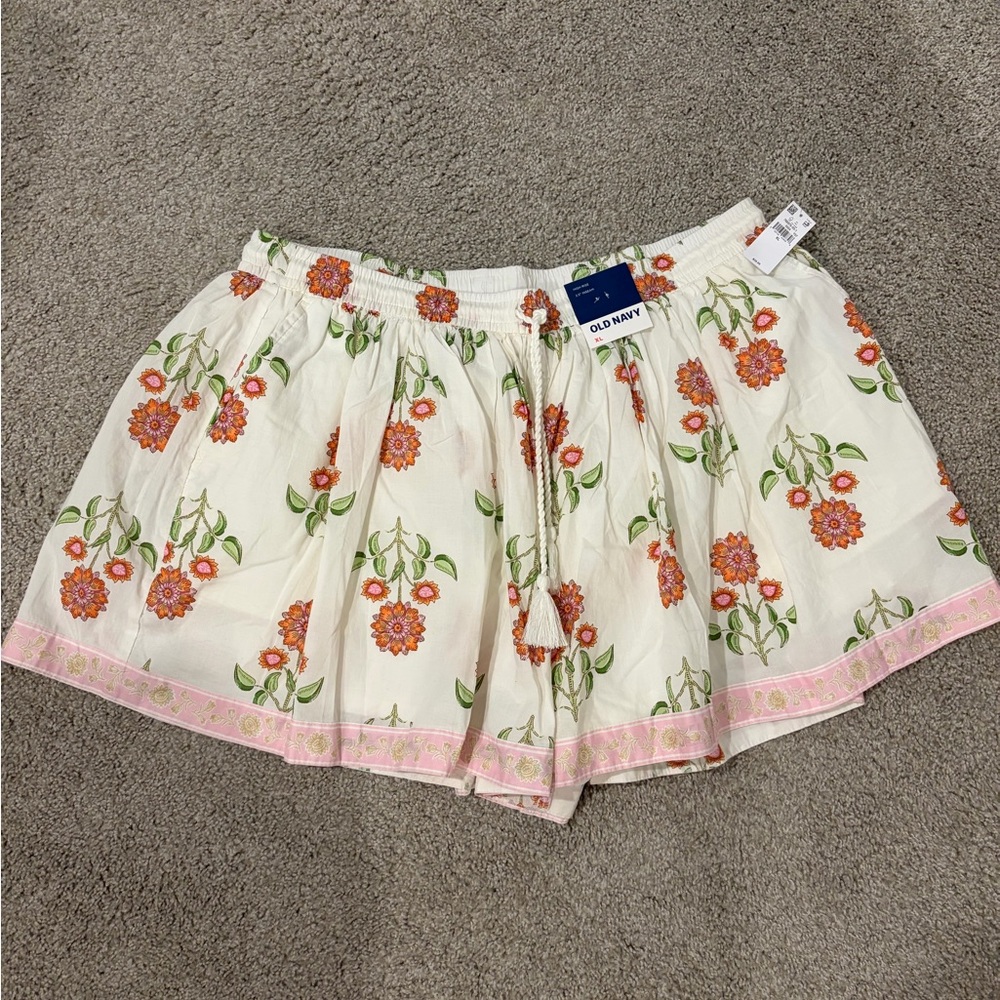 Old Navy Cream Floral Pull-On Shorts with Pink Trim